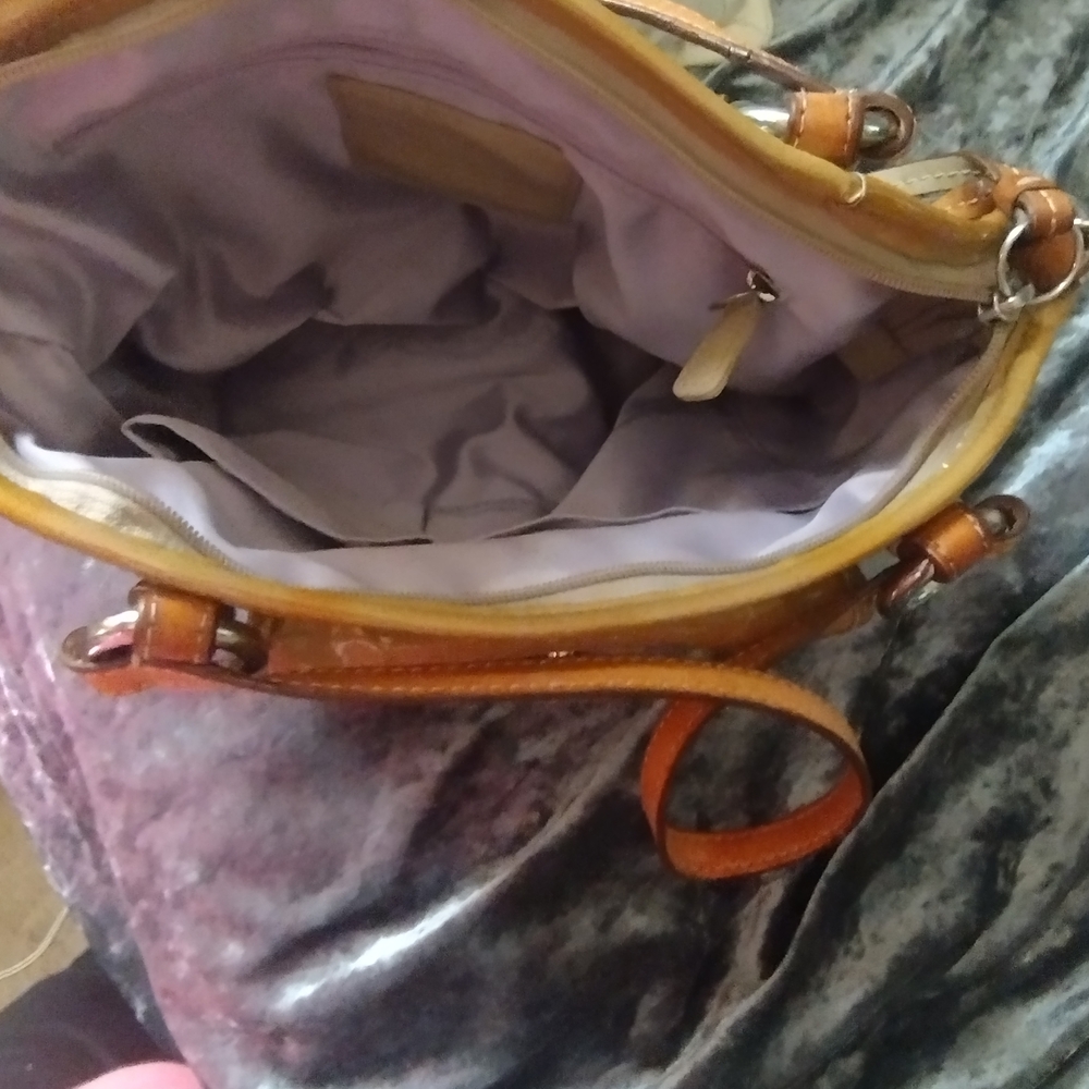 Coach Glossy Tan Shoulder Bag - Picture 3 of 5